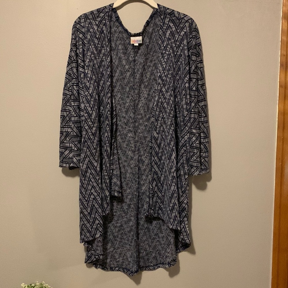 LuLaRoe Lindsay Kimono style cardigan navy and gray chevron
